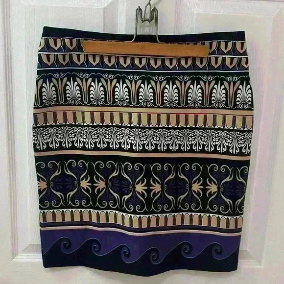 J.McLaughlin Ladies skirt size 6 Purple Black Geometric Print Back Zipper - Picture 1 of 9